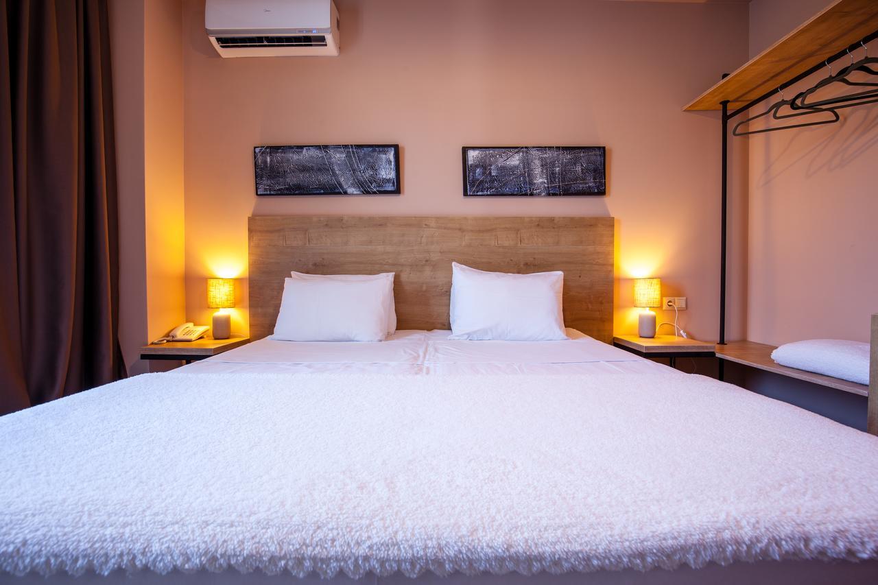Hotel N16 Batumi Esterno foto
